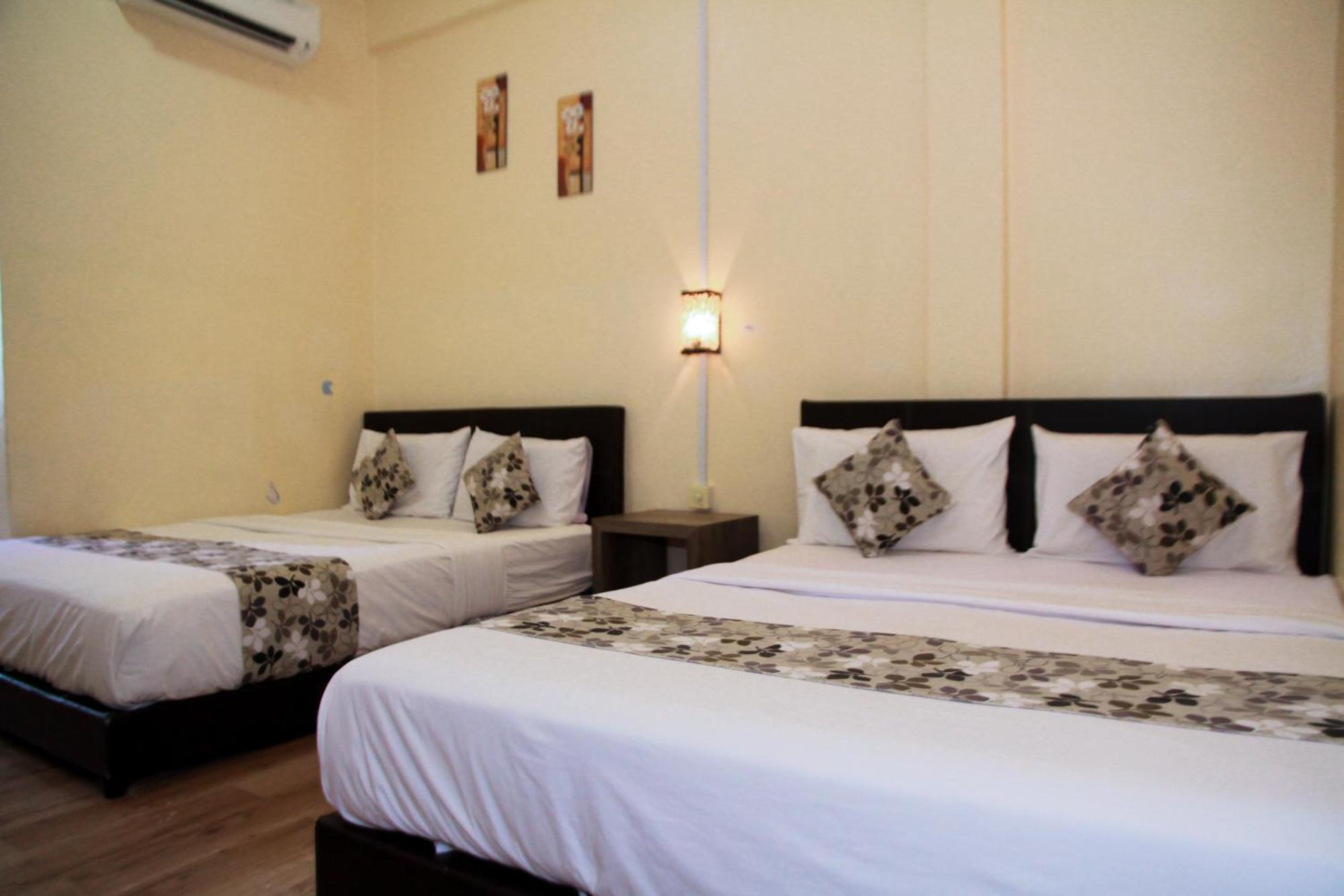 Myra Hotel Mersing Exterior photo
